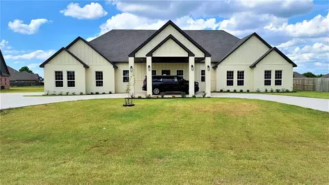 1417 W Harvard Way, Mustang, OK 73064