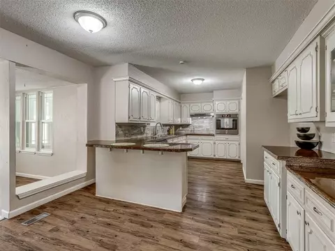 8216 NW 39th St, Bethany, OK 73008 photo 15