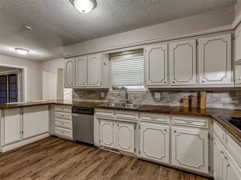 8216 NW 39th St, Bethany, OK 73008 photo 16