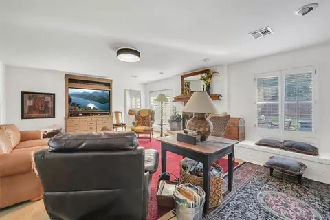 2402 Seminole Cir, Altus, OK 73521 photo 9