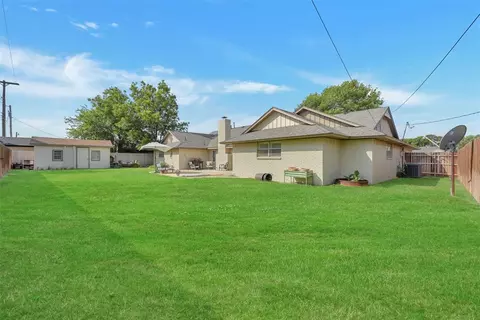 2402 Seminole Cir, Altus, OK 73521 photo 43