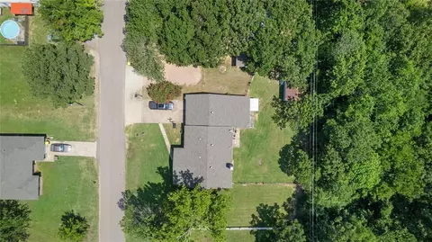 820 Wolfe Ln, Ada, OK 74820 photo 4