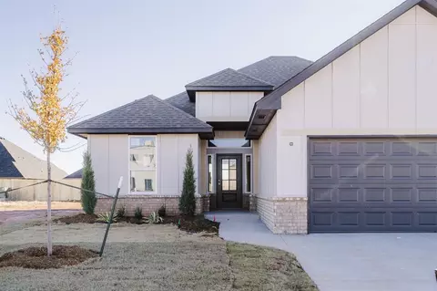 4916 Misty Wood Ln, Mustang, OK 73064