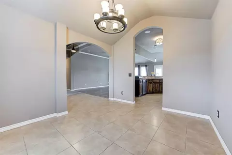 4501 Boardwalk Ave, Moore, OK 73160 photo 7