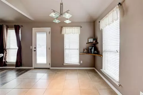 4501 Boardwalk Ave, Moore, OK 73160 photo 9