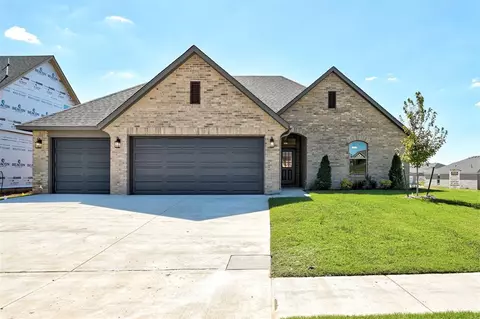 6200 Frankie Lynn Ln, Edmond, OK 73034