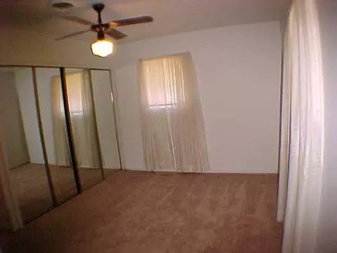 406 Margaret Dr, Tuttle, OK 73089 photo 4