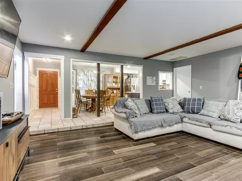 232 E Meade Dr, Yukon, OK 73099 photo 9