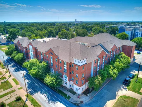 251 W Miller Ave #210, Stillwater, OK 74075