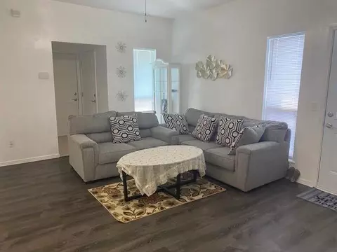 909 Heather Ln, Moore, OK 73160 photo 12