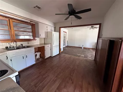 800 E Sutherland St, Altus, OK 73521 photo 6