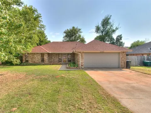 3209 Elisabeth Anne Ter, Moore, OK 73160
