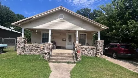 235 S Oak Ave, Shawnee, OK 74801