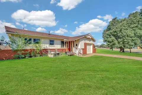 130 Sumner St, Altus, OK 73521 photo 3