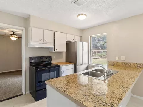 3413 E Noble Dr, Edmond, OK 73034 photo 8
