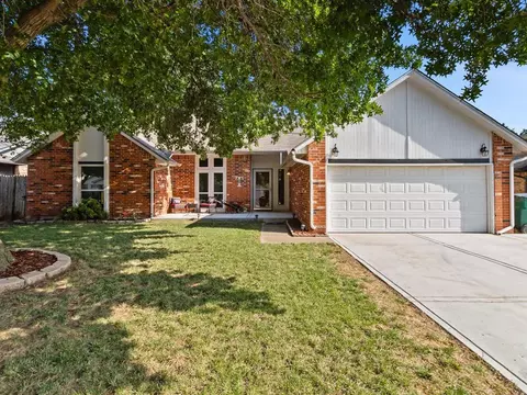 11625 SW 3rd Ter, Yukon, OK 73099