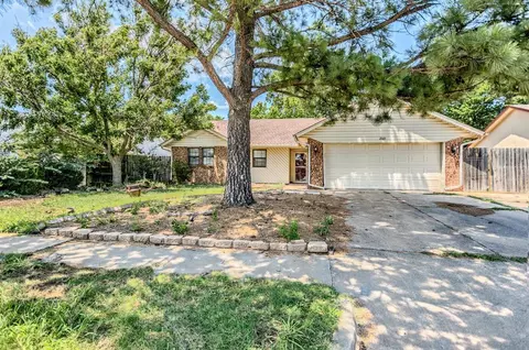 2605 Glen Oaks Dr, Norman, OK 73071
