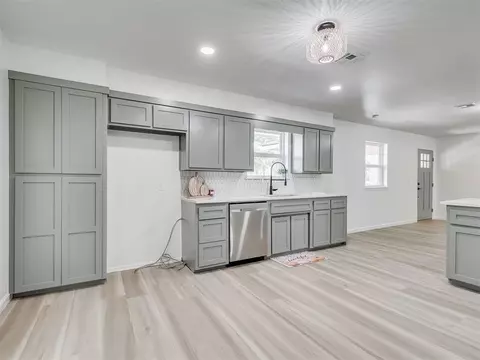 5361 Lakeview Dr, Harrah, OK 73045 photo 7