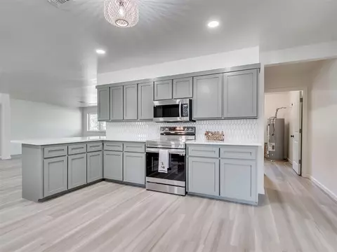 5361 Lakeview Dr, Harrah, OK 73045 photo 6