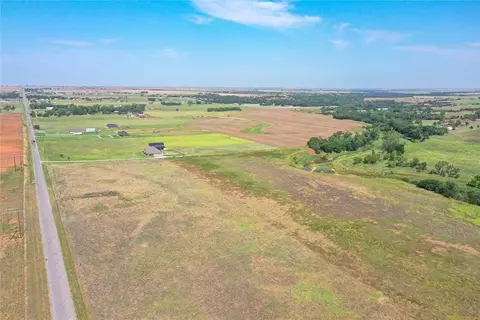 03 E Arapaho Rd, Weatherford, OK 73096
