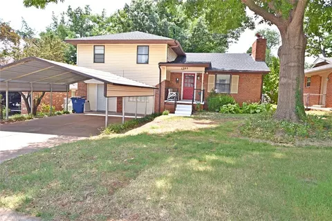 1205 Magnolia Ct, Guthrie, OK 73044
