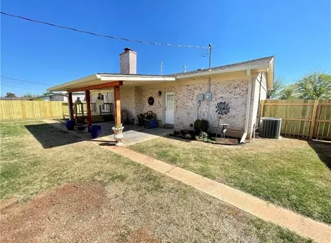 131 Lakeside Dr, Altus, OK 73521 photo 20