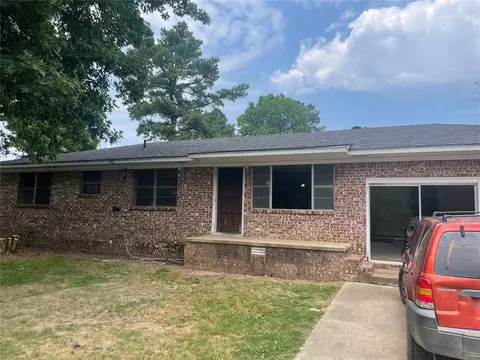 103 La Nora St, Broken Bow, OK 74728