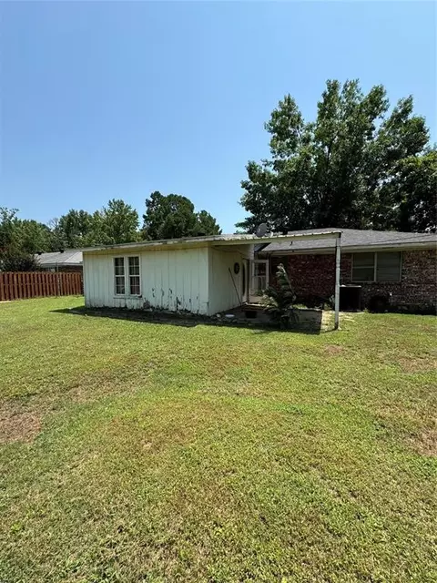 103 La Nora St, Broken Bow, OK 74728 photo 6