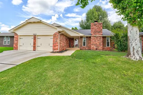3800 Meadow Ln, Edmond, OK 73013