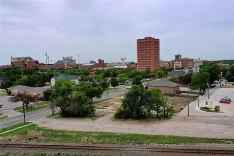 401 E Boyd St #403, Norman, OK 73069 photo 32