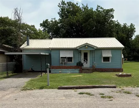 105 S 6th St, Chickasha, OK 73018