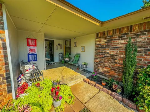 1829 Greenway Ave, Yukon, OK 73099