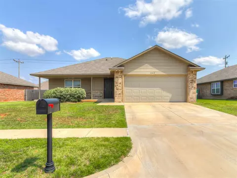 11009 NW 100th St, Yukon, OK 73099