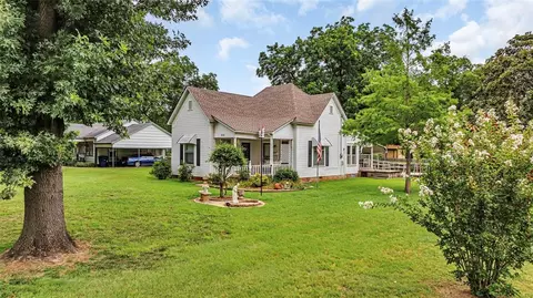 801 N Carr Ave, Wynnewood, OK 73098