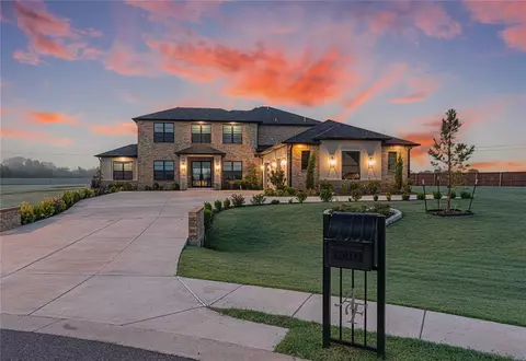 22100 Addington Ct, Edmond, OK 73025