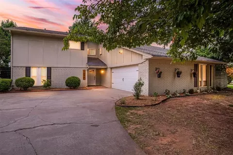 3016 Rock Ridge Pl, Oklahoma City, OK 73120