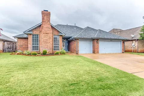 1113 Charlton Rd, Edmond, OK 73003