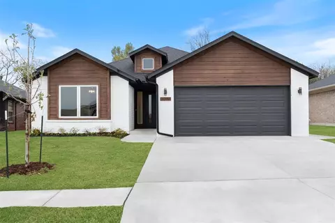 20151 Park Ln, Harrah, OK 73045