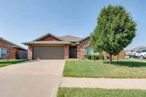 11801 SW 9th St, Yukon, OK 73099