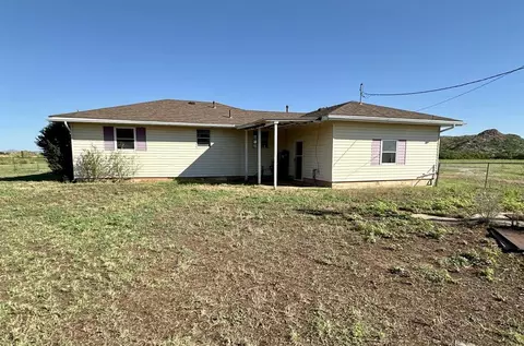 21102 E 1460 Rd, Lone Wolf, OK 73655 photo 11