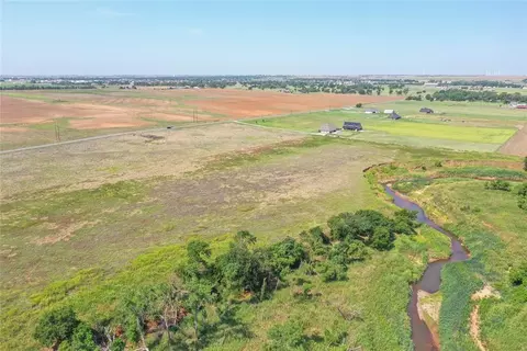 09 E Arapaho Rd, Weatherford, OK 73096