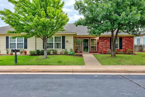 2455 Manchester Dr #54, Oklahoma City, OK 73120