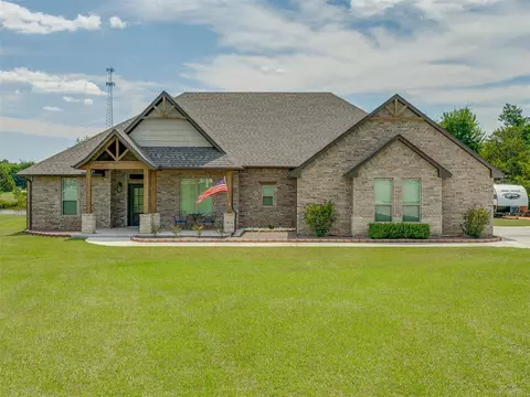 1078 Fawn Meadow Dr, Blanchard, OK 73010