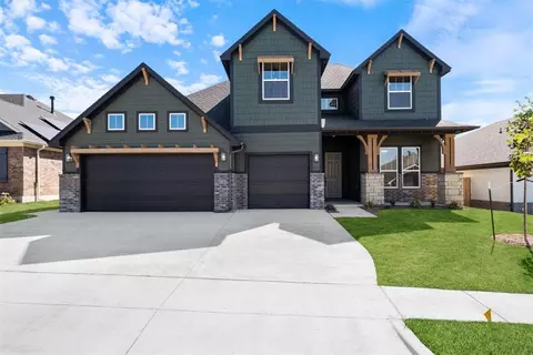 15908 Flint Dr, Moore, OK 73170