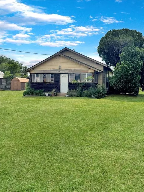 309 N Cox St, Granite, OK 73547