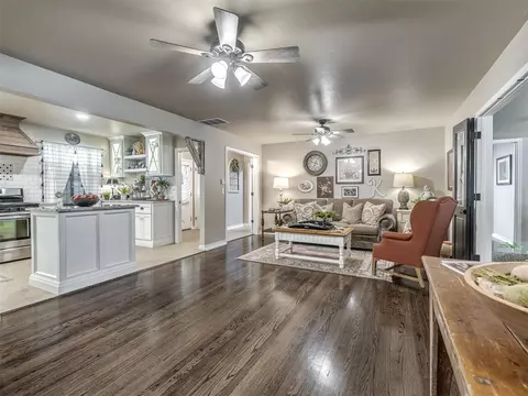 320 E 9th St, Edmond, OK 73034 photo 6