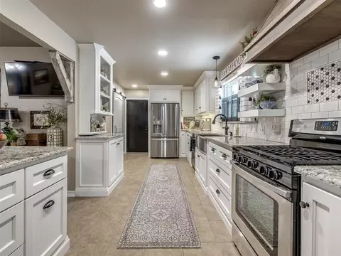 320 E 9th St, Edmond, OK 73034 photo 9