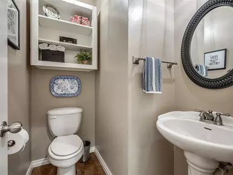320 E 9th St, Edmond, OK 73034 photo 42