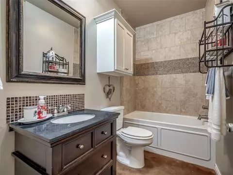 320 E 9th St, Edmond, OK 73034 photo 44