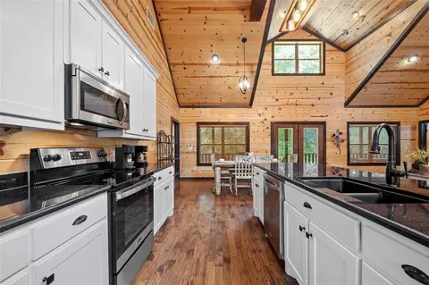 950 Pine Hills Rd, Broken Bow, OK 74728 photo 10
